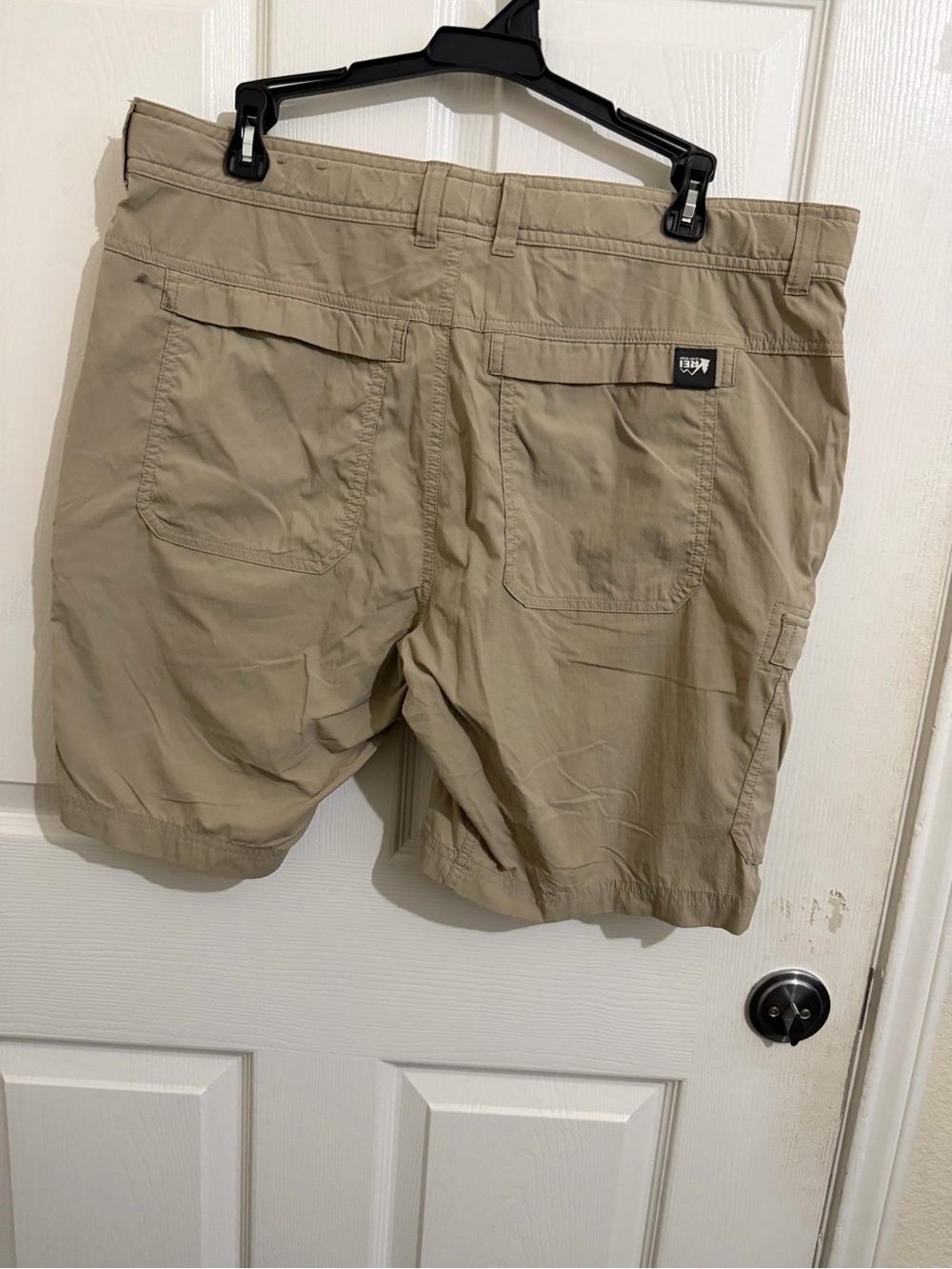 REI Women's Cargo Shorts - Tan - Picture 2 of 3